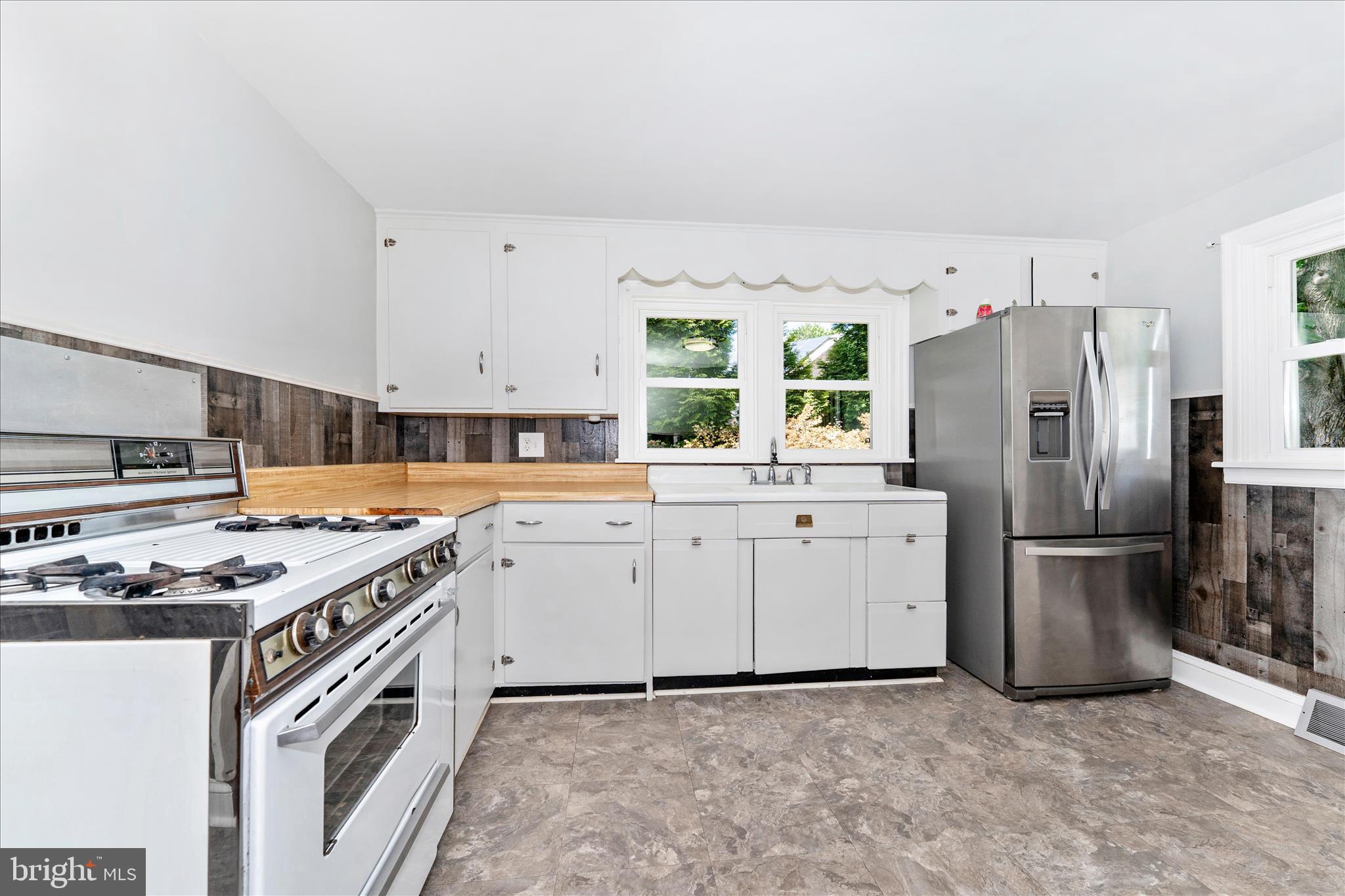 7716 Edgewood Church Road Frederick, MD 21702 - Photo 11 of 56 Kitchen