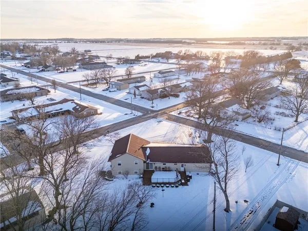 $361,505 | 1424 Alleghany Street, Burlington, KS 66839