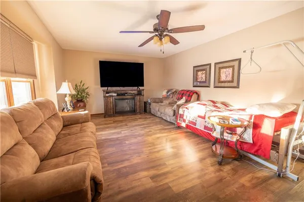 $361,505 | 1424 Alleghany Street, Burlington, KS 66839