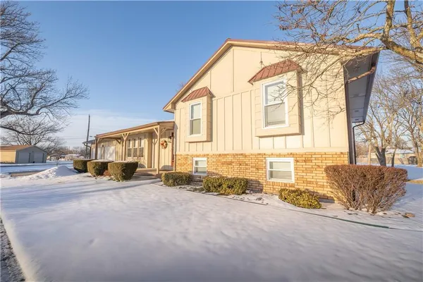 $361,505 | 1424 Alleghany Street, Burlington, KS 66839