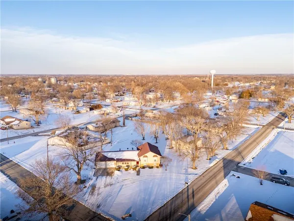 $361,505 | 1424 Alleghany Street, Burlington, KS 66839