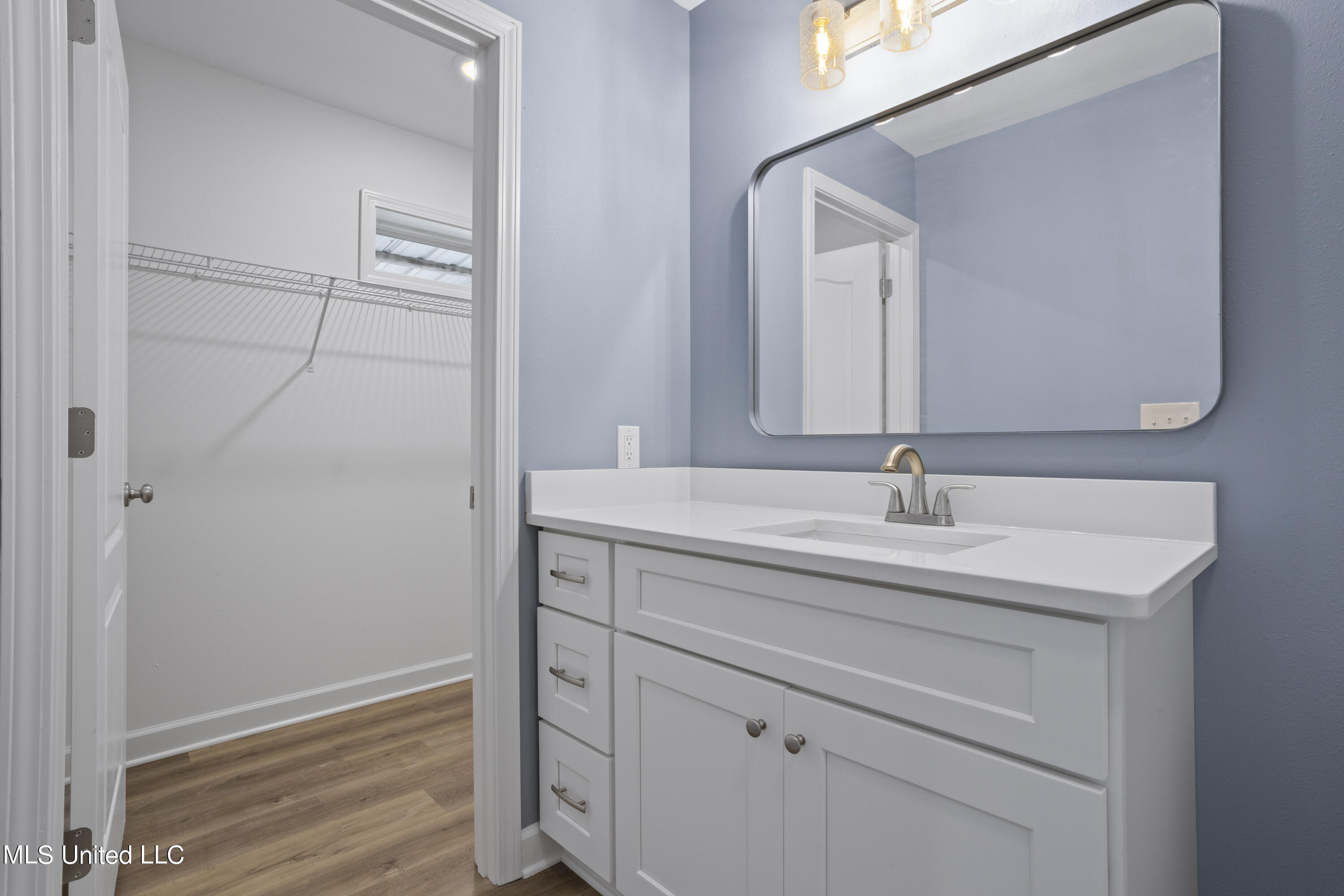 10756 Linohau Way Diamondhead, MS 39525 - Photo 14 of 25 Primaty Bathroom 2