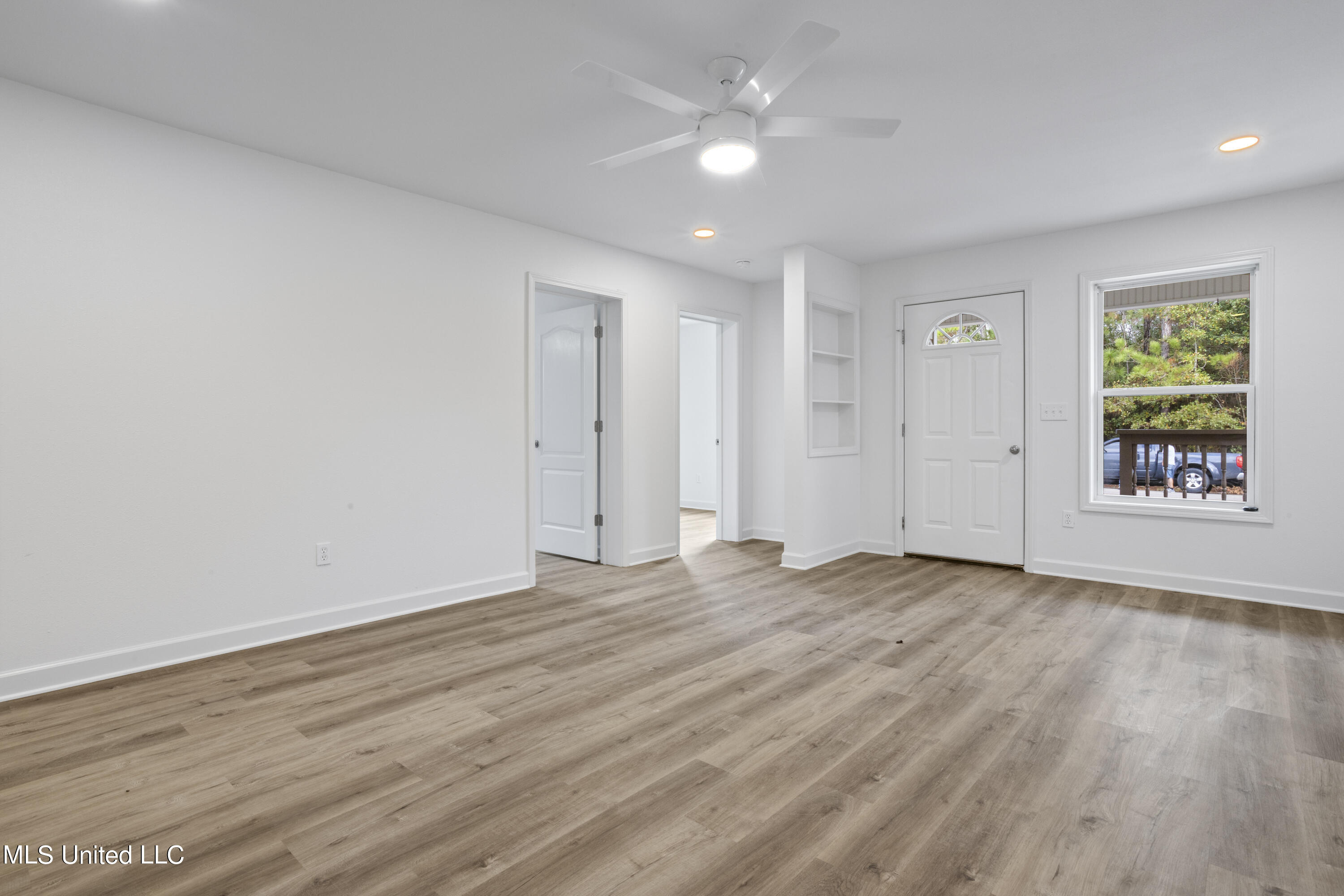 10756 Linohau Way Diamondhead, MS 39525 - Photo 5 of 25 spacious