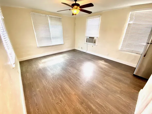 $1,650 | 506 50th Street, West Palm Beach, FL 33407