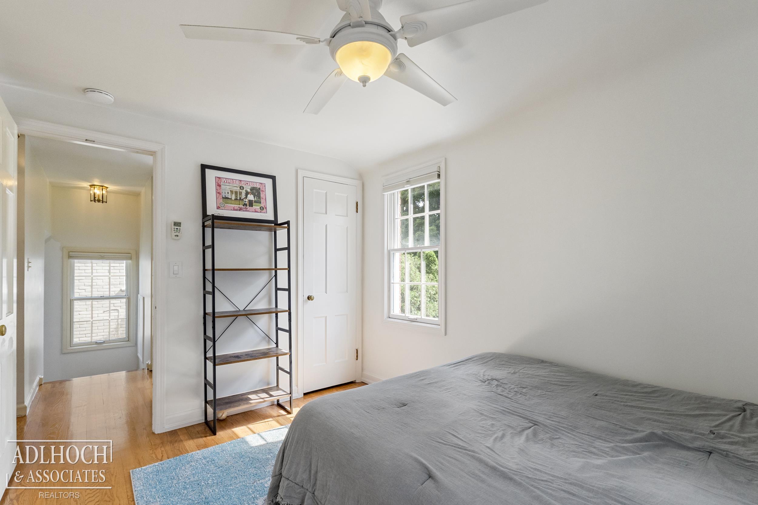211 McMillan Road Grosse Pointe, MI 48236 - Photo 18 of 34 50145432-828b1b2f-6e4b-4aa5-a953-44d65f05d50b.JPG
