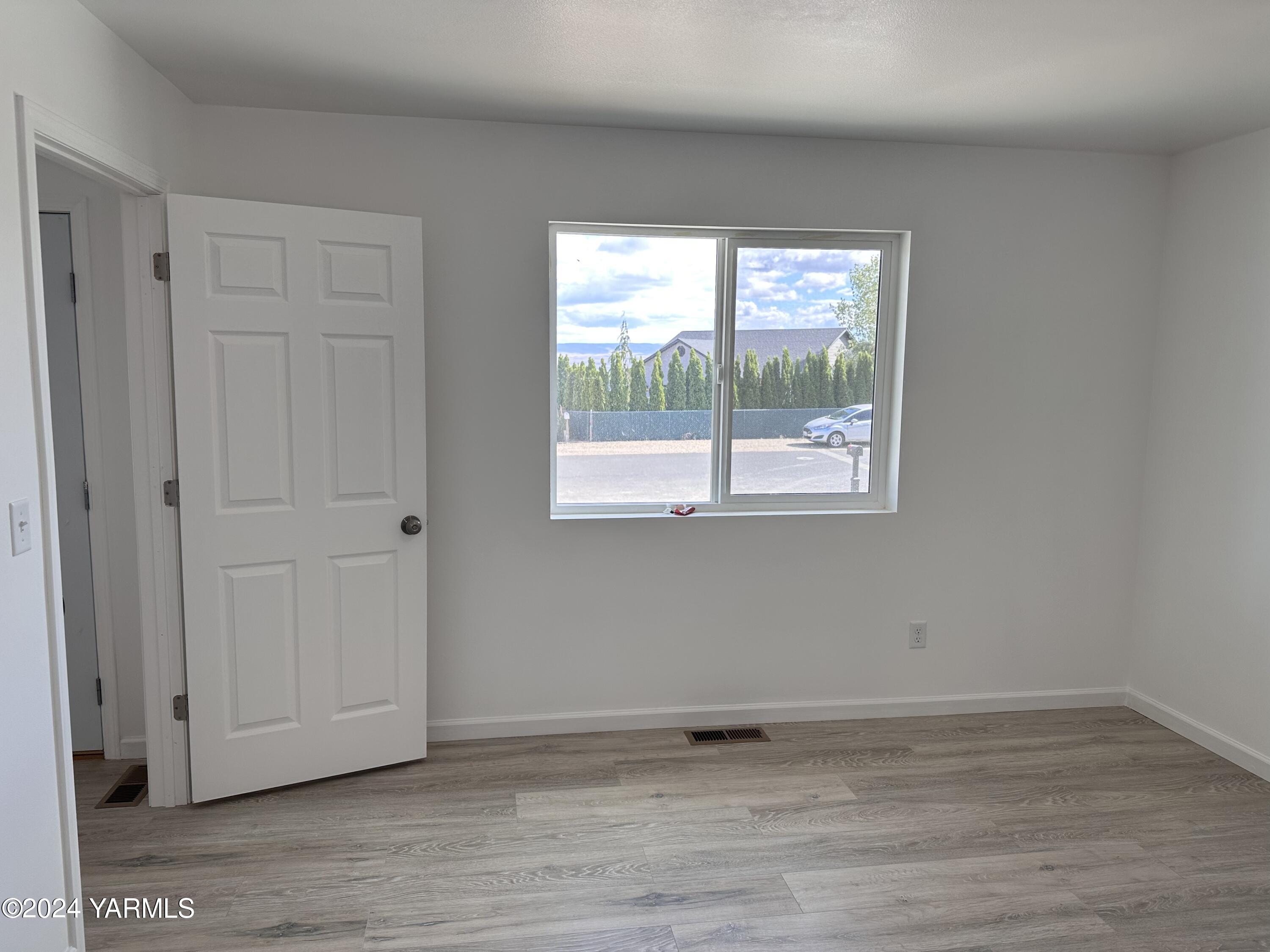 603 Bagley Road Granger, WA 98932 - Photo 8 of 33 1B8B0E1B-B377-4A3E-857D-9B1D604CD328