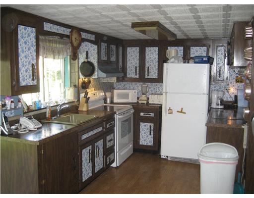 2 Franklin Road Mount Pleasant, PA 15666 - Photo 4 of 11 Kitchen.