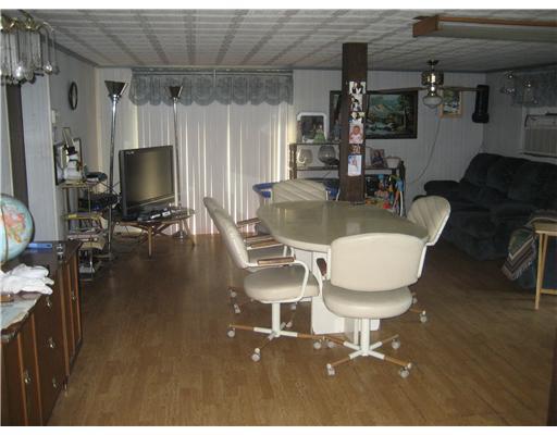 2 Franklin Road Mount Pleasant, PA 15666 - Photo 6 of 11 Living Room.