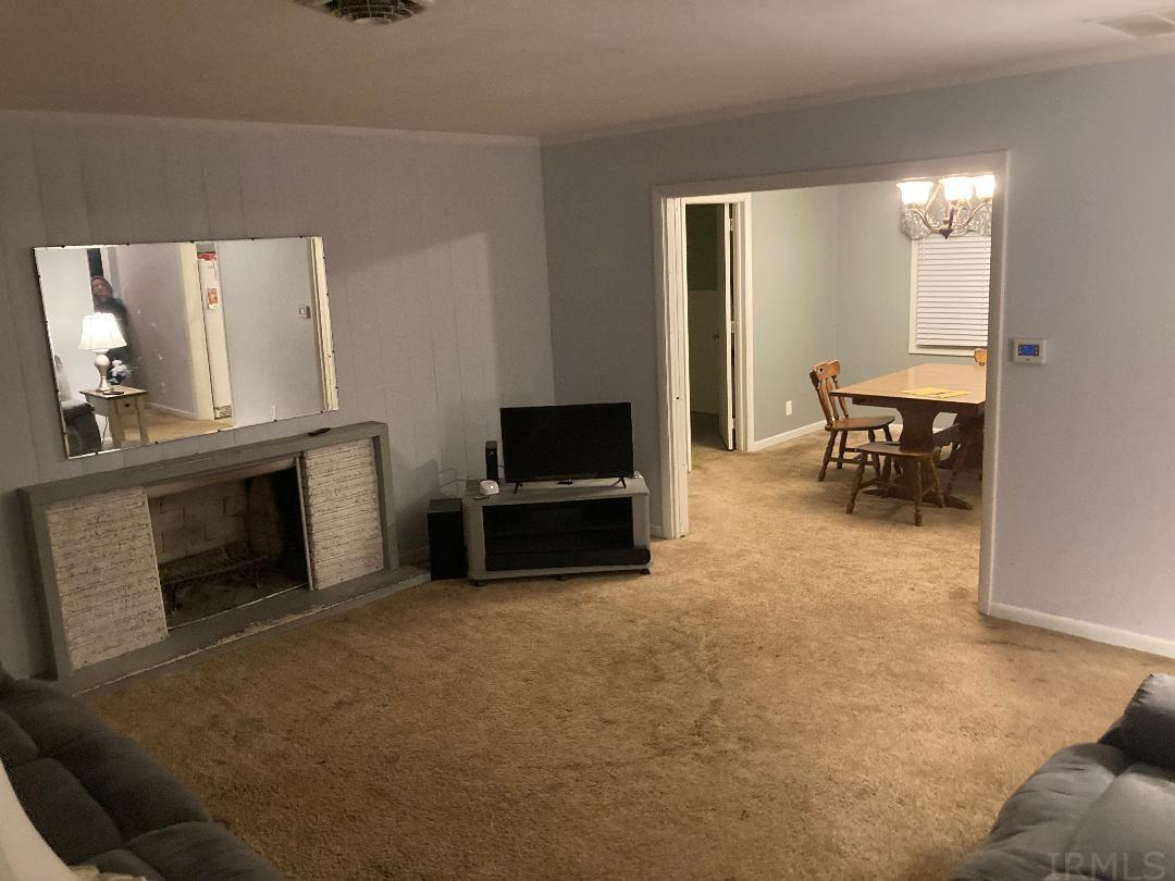 952 Waynesboro Road Decatur, IN 46733 - Photo 3 of 9