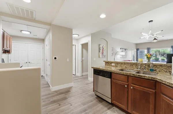 $2,500 | 5450 East Deer Valley Drive, Unit 1435, Phoenix, AZ 85054