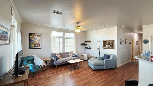 $1,900 | Undisclosed Address, New Orleans, LA 70122