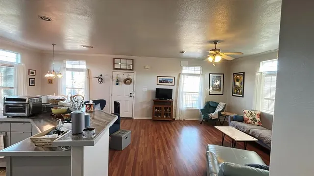 $1,900 | Undisclosed Address, New Orleans, LA 70122