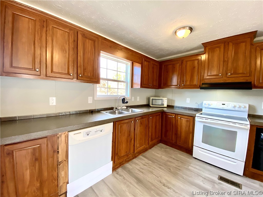 23416 Dan Gray Road Pekin, IN 47165 - Photo 9 of 53 Gallery Image 9