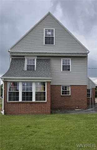 $274,900 | 2572 Sheridan Drive, Tonawanda, NY 14150