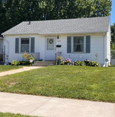 $215,000 | 3820 Scott Avenue North, Robbinsdale, MN 55422