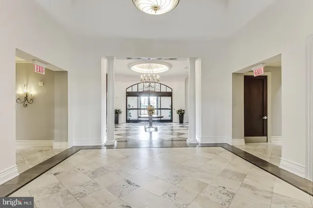 $2,000 | 11710 Old Georgetown Road, Unit 1422, North Bethesda, MD 20852