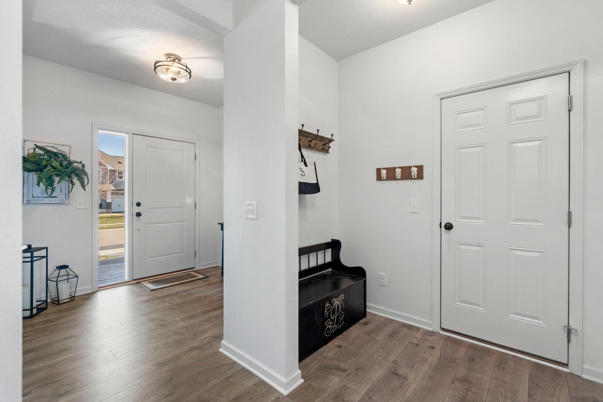 15142 Ely Path Apple Valley, MN 55124 - Photo 13 of 31