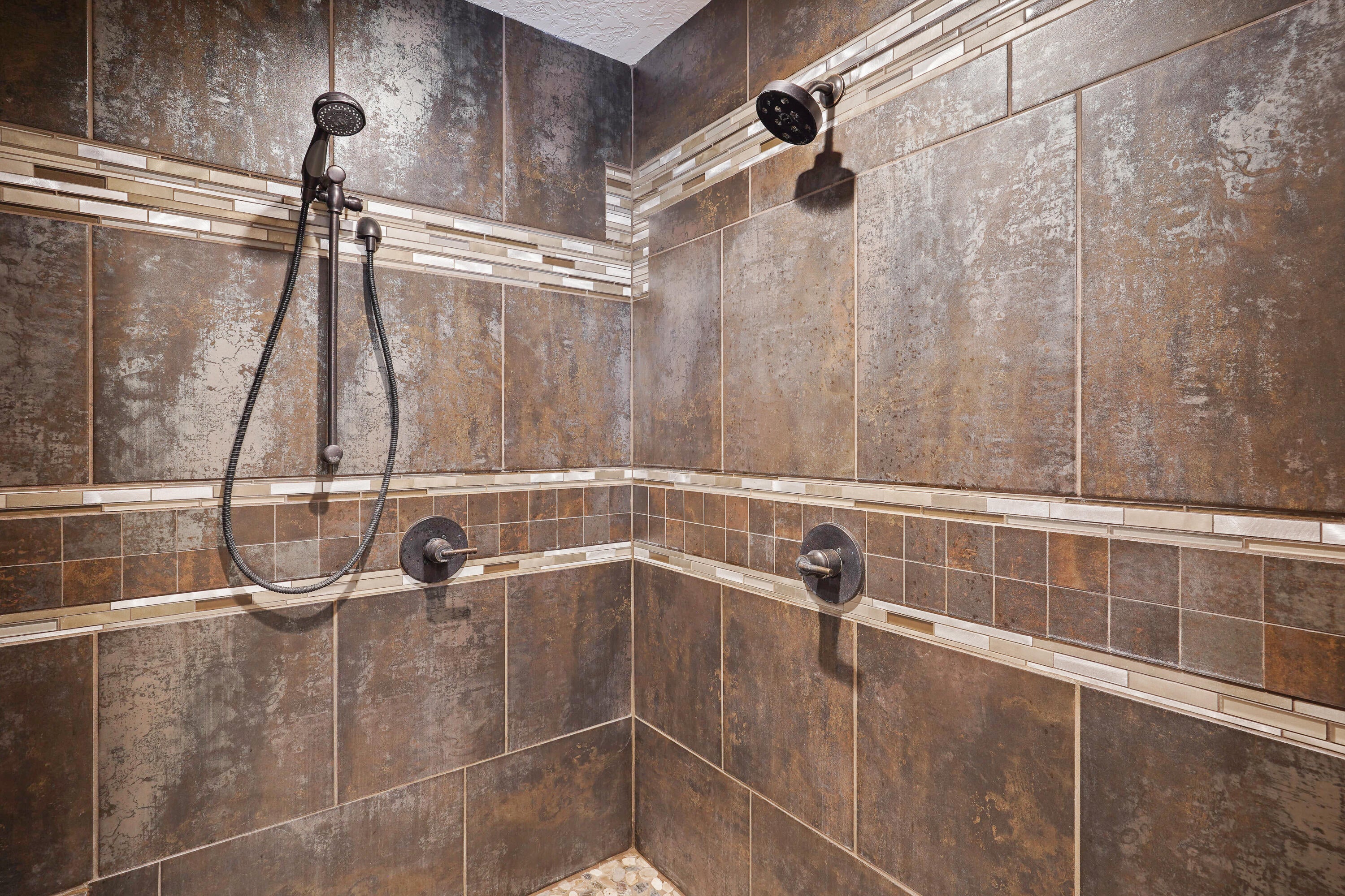 55420 Huntington Road Bend, OR 97707 - Photo 22 of 52 DSC00584