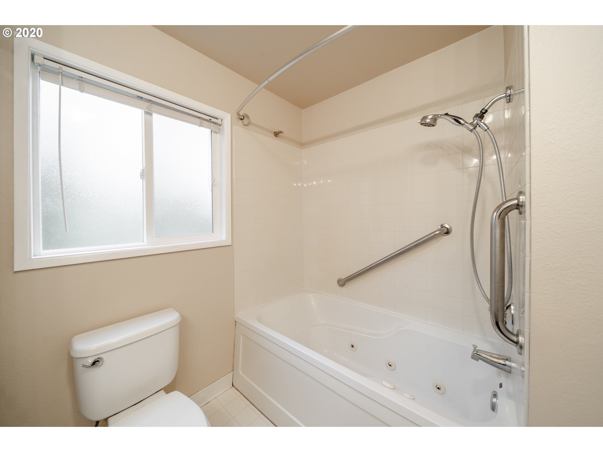 8880 Northwest Cornell Road Portland, OR 97229 - Photo 17 of 32 Gallery Image 17