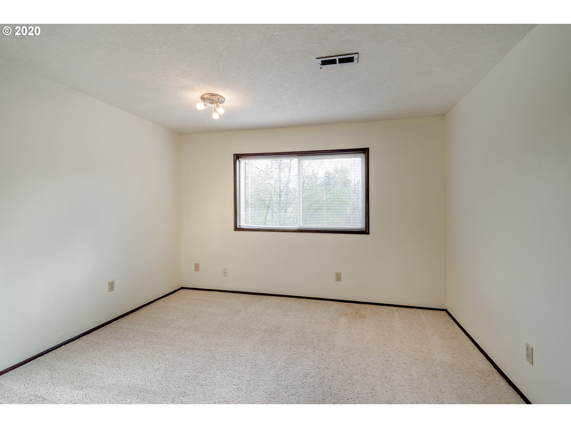 8880 Northwest Cornell Road Portland, OR 97229 - Photo 21 of 32 Gallery Image 21