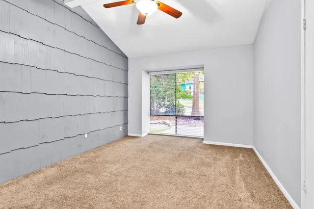 $1,800 | 15 April Village, Conroe, TX 77356