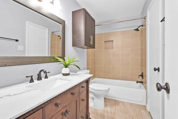 $1,700 | 15 April Village, Conroe, TX 77356