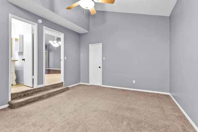 $1,800 | 15 April Village, Conroe, TX 77356