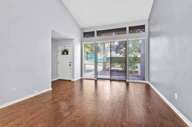 $1,800 | 15 April Village, Conroe, TX 77356