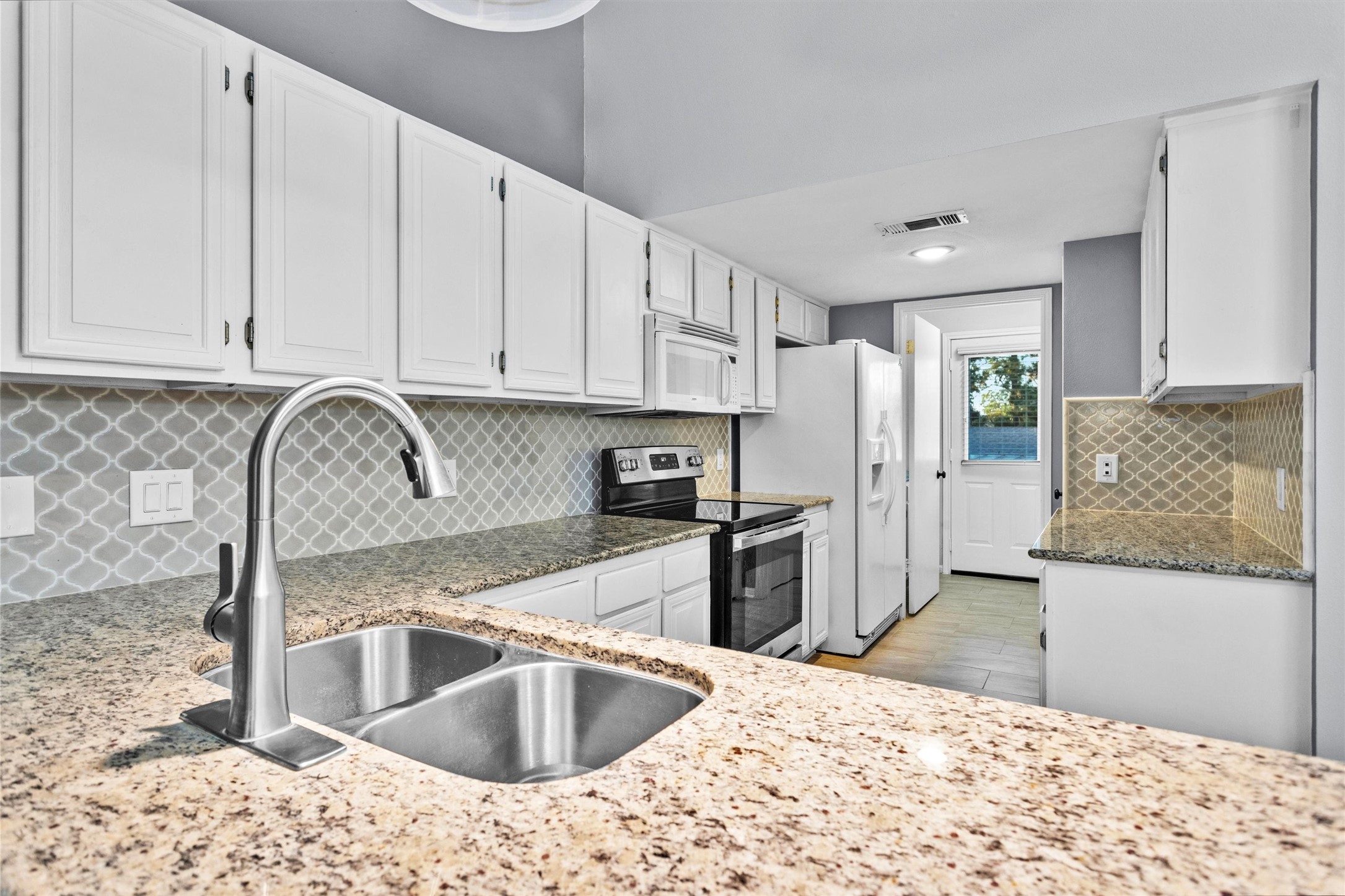 15 April Village Conroe, TX 77356 - Photo 7 of 22