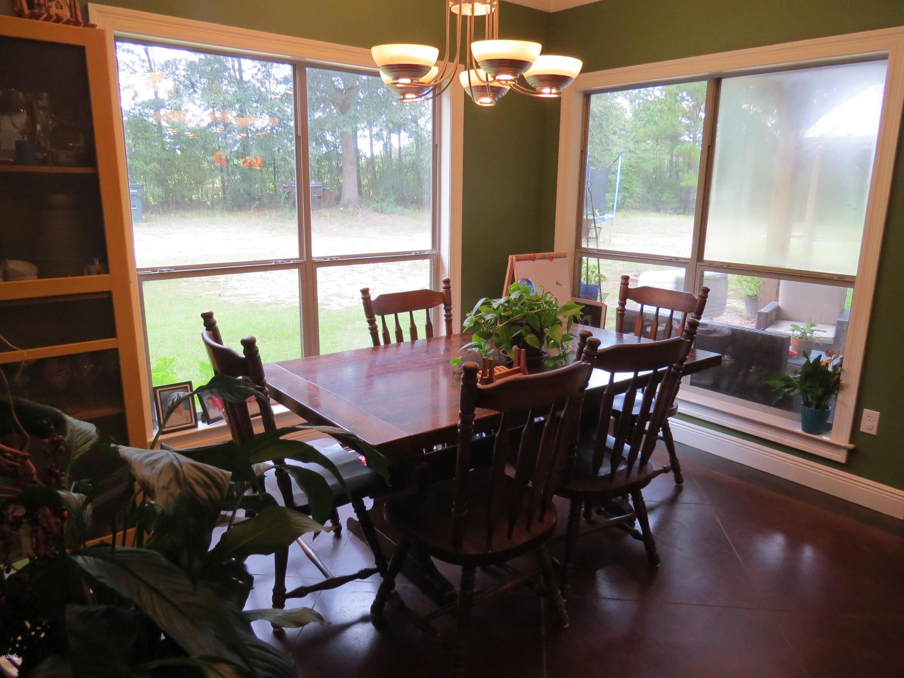 25772 Wolf Creek Road Kiln, MS 39556 - Photo 17 of 39 Breakfast Room