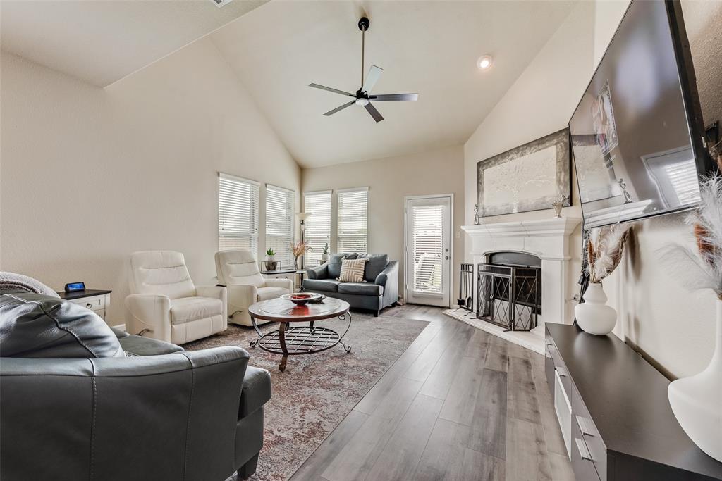 5002 Crawfish Lane Garland, TX 75043 - Photo 13 of 37