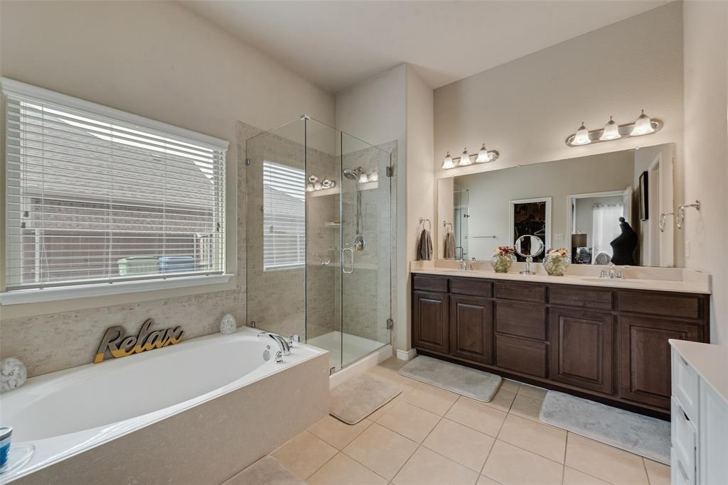 5002 Crawfish Lane Garland, TX 75043 - Photo 18 of 37