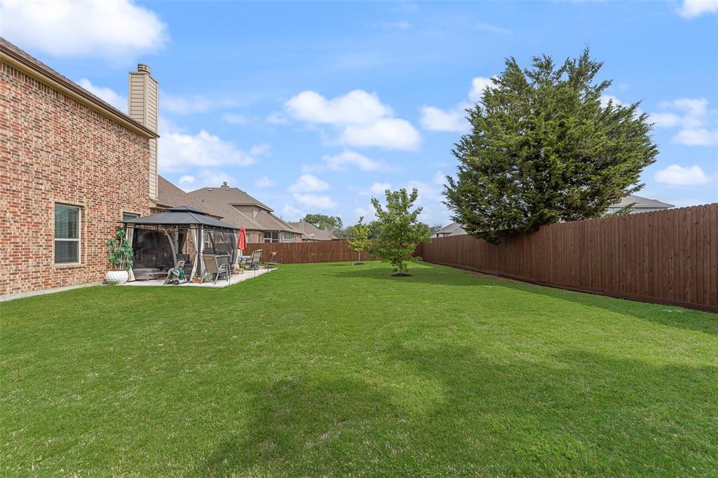 5002 Crawfish Lane Garland, TX 75043 - Photo 33 of 37