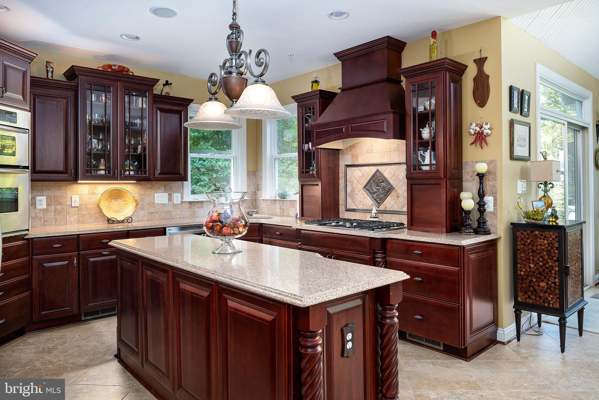 201 West Circle Laurel, MD 20707 - Photo 19 of 62 Kitchen (alt view)