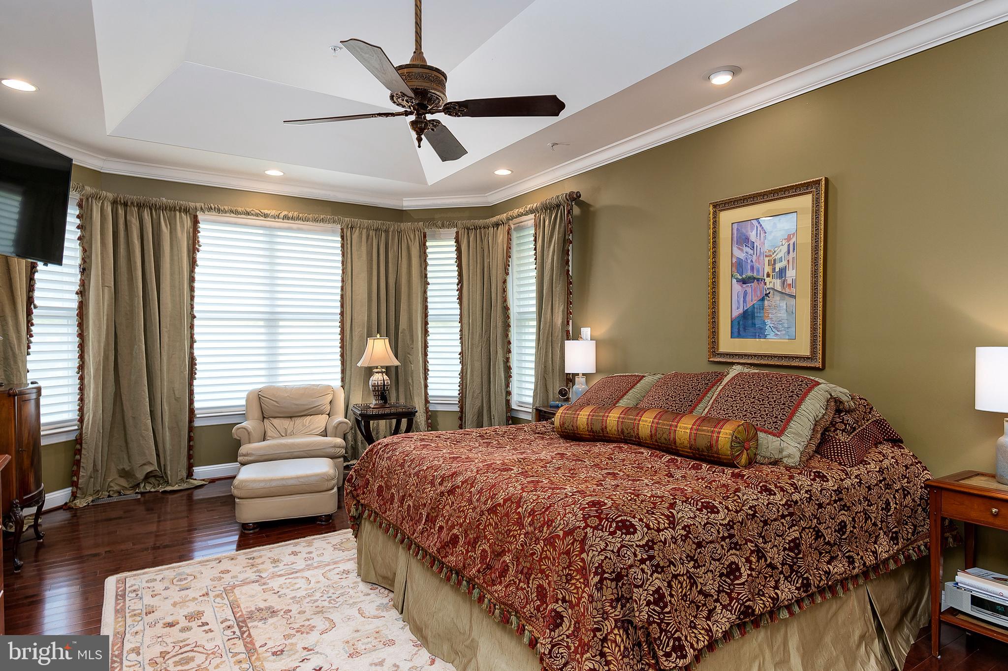 201 West Circle Laurel, MD 20707 - Photo 23 of 62 Main Level Primary Bedroom