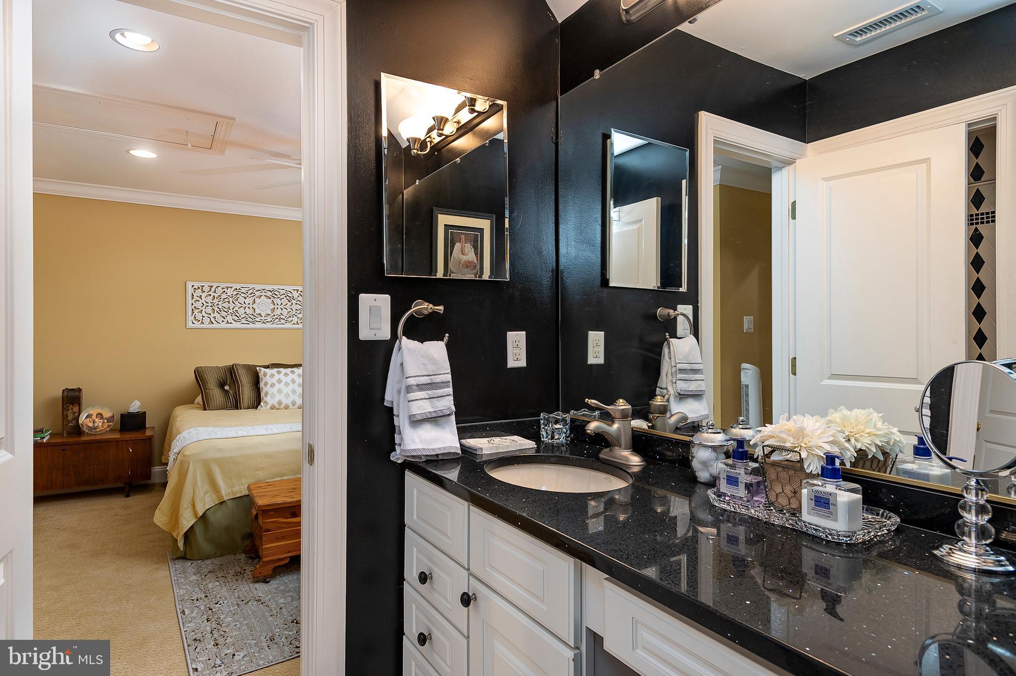 201 West Circle Laurel, MD 20707 - Photo 33 of 62 Shared Bathroom from Bedroom 2