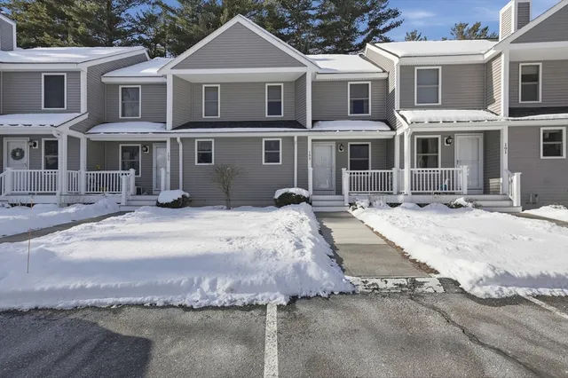 $325,000 | 193 Bayberry Hill Lane, Unit 193, Leominster, MA 01453