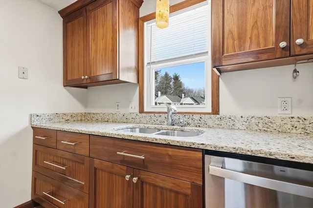 $325,000 | 193 Bayberry Hill Lane, Unit 193, Leominster, MA 01453