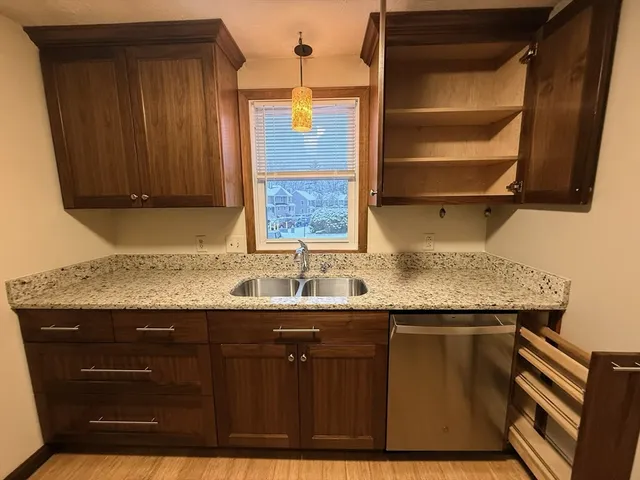 $325,000 | 193 Bayberry Hill Lane, Unit 193, Leominster, MA 01453