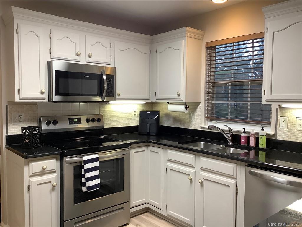 10316 Hatter Ridge Terrace, Unit 2 Charlotte, NC 28214 - Photo 7 of 34 Gallery Image 7