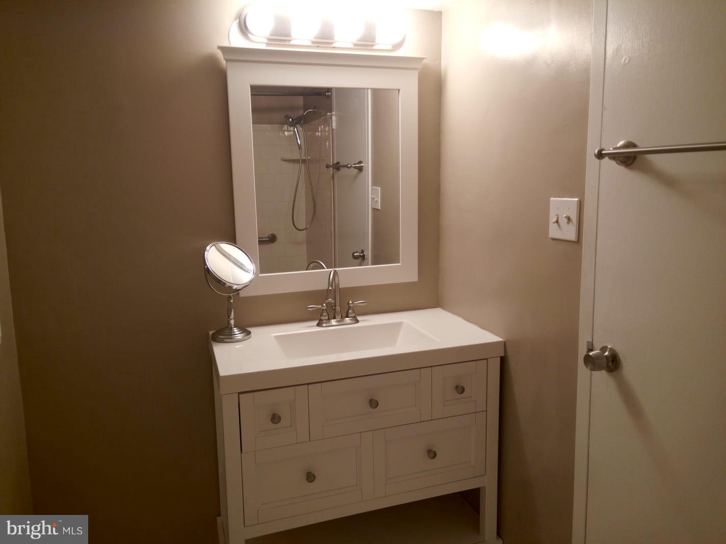 2008 Colts Neck Road, Unit 2A Reston, VA 20191 - Photo 10 of 24 Bath