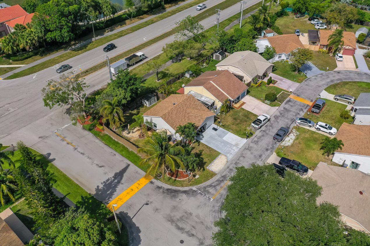 11063 Model Circle East Boca Raton, FL 33428 - Photo 25 of 26 photo-25(1)