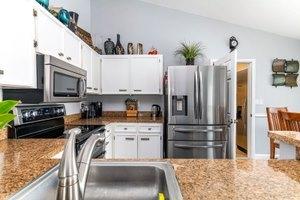11063 Model Circle East Boca Raton, FL 33428 - Photo 6 of 26 photo-5