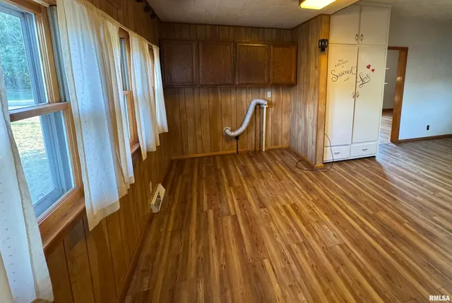 $85,000 | 100 North Oliver Street, Joy, IL 61260