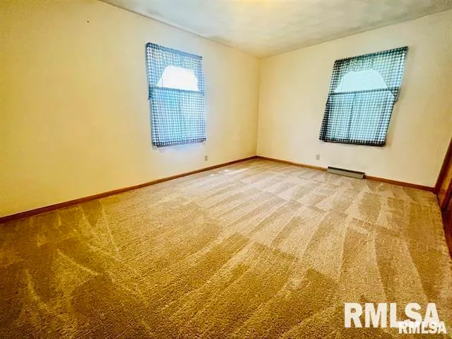 $85,000 | 100 North Oliver Street, Joy, IL 61260