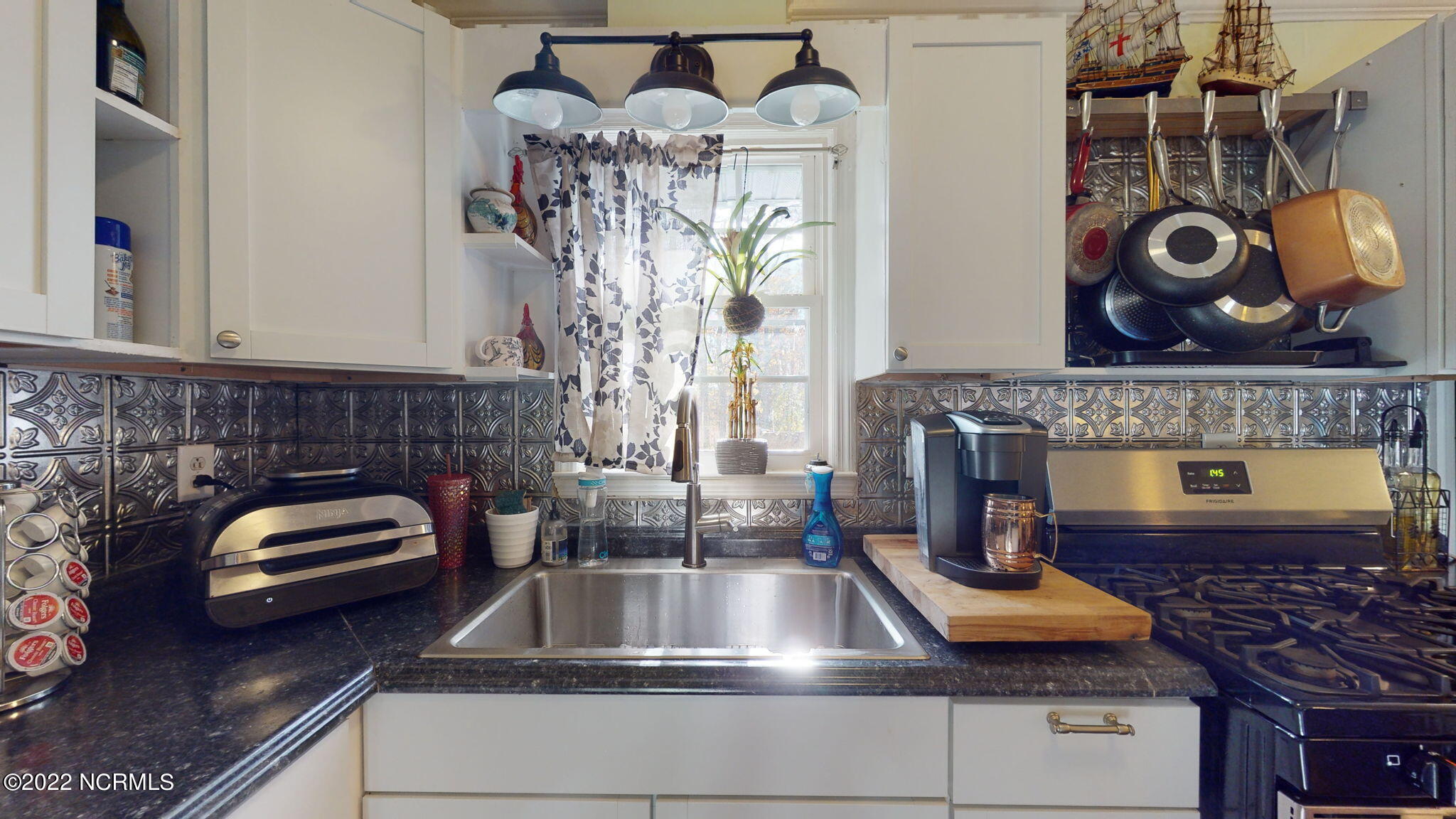 214 Manchester Road Havelock, NC 28532 - Photo 19 of 54 Kitchen