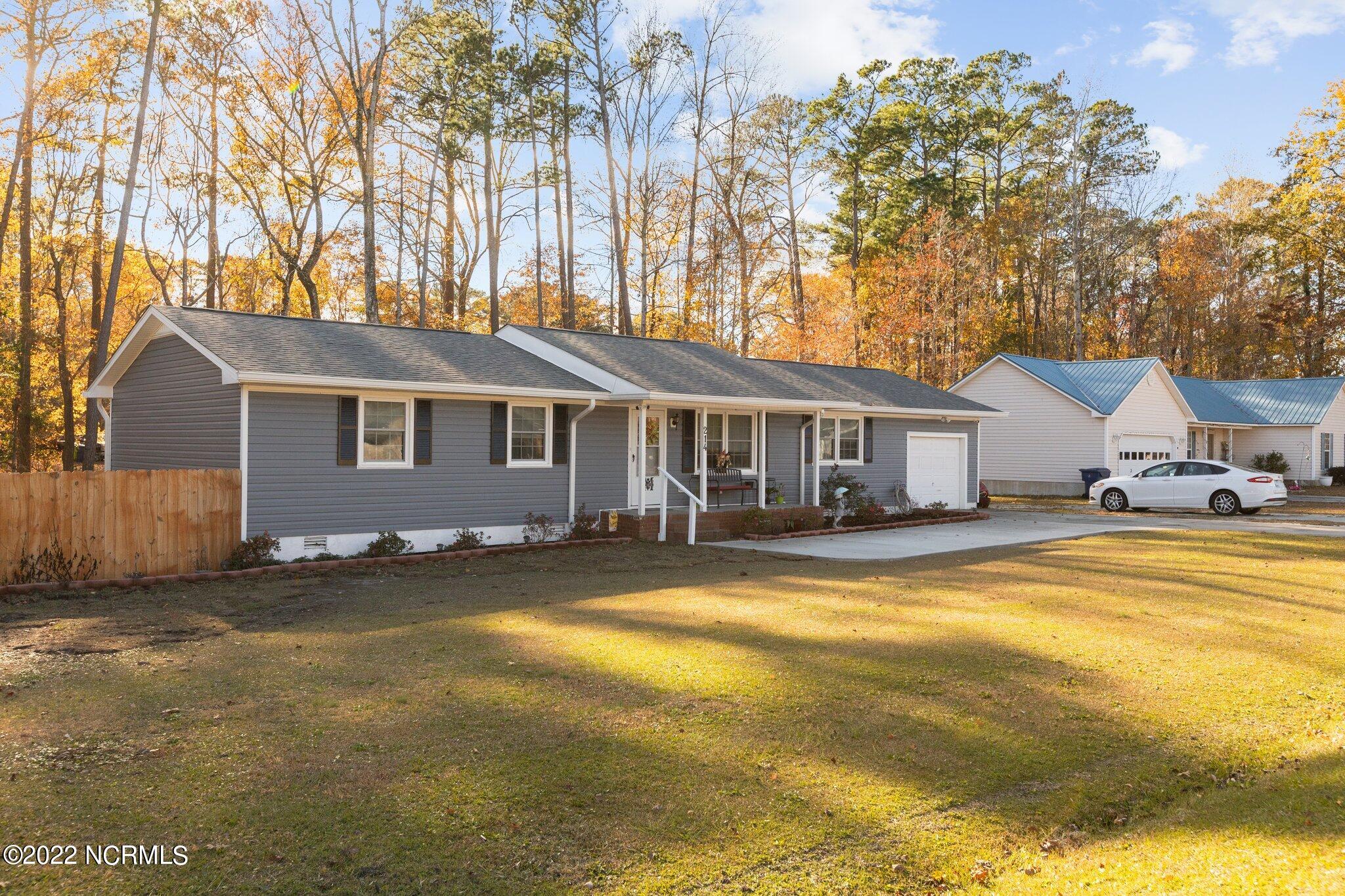 214 Manchester Road Havelock, NC 28532 - Photo 2 of 54 Front Of House