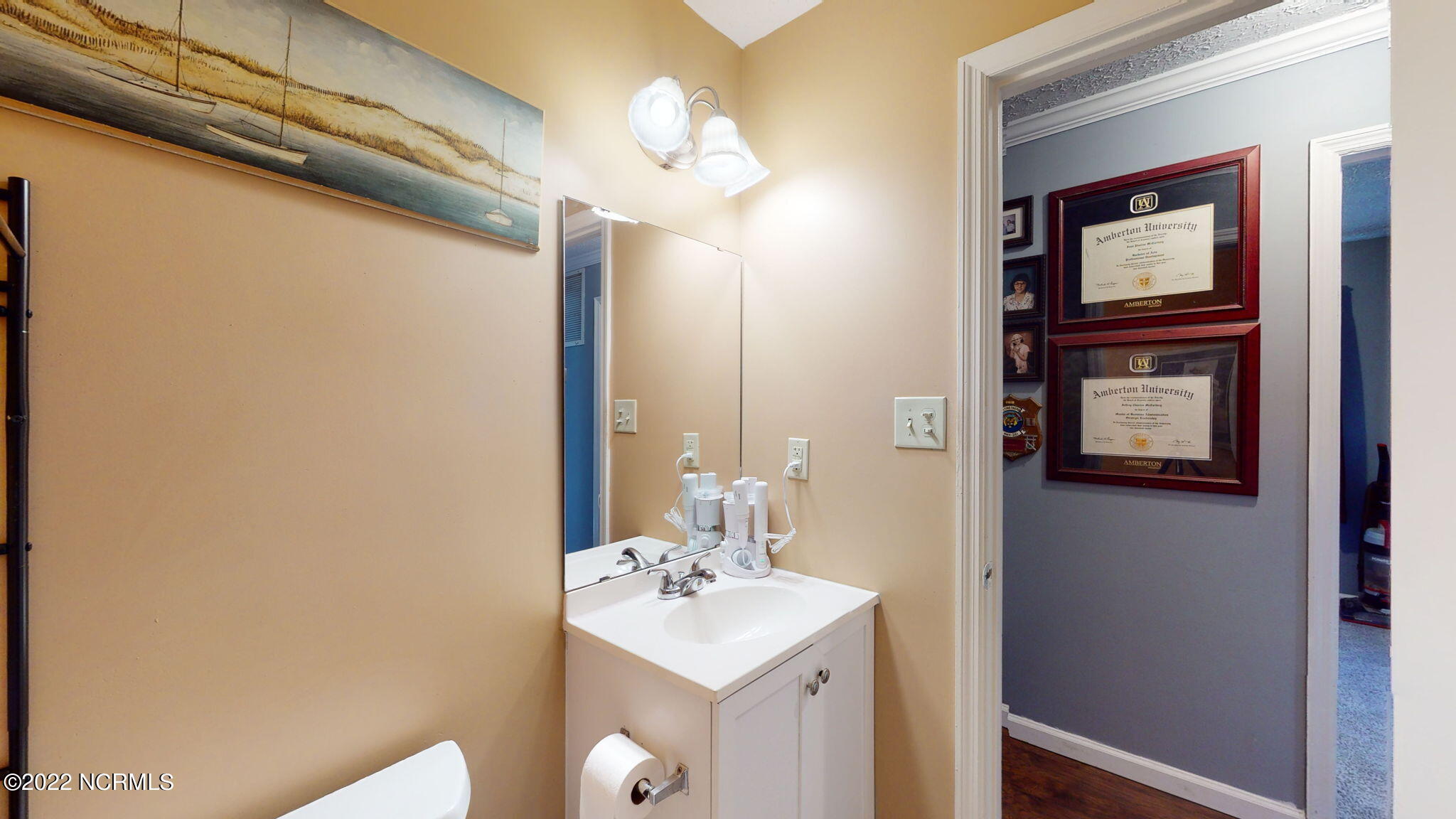214 Manchester Road Havelock, NC 28532 - Photo 22 of 54 Main Bathroom