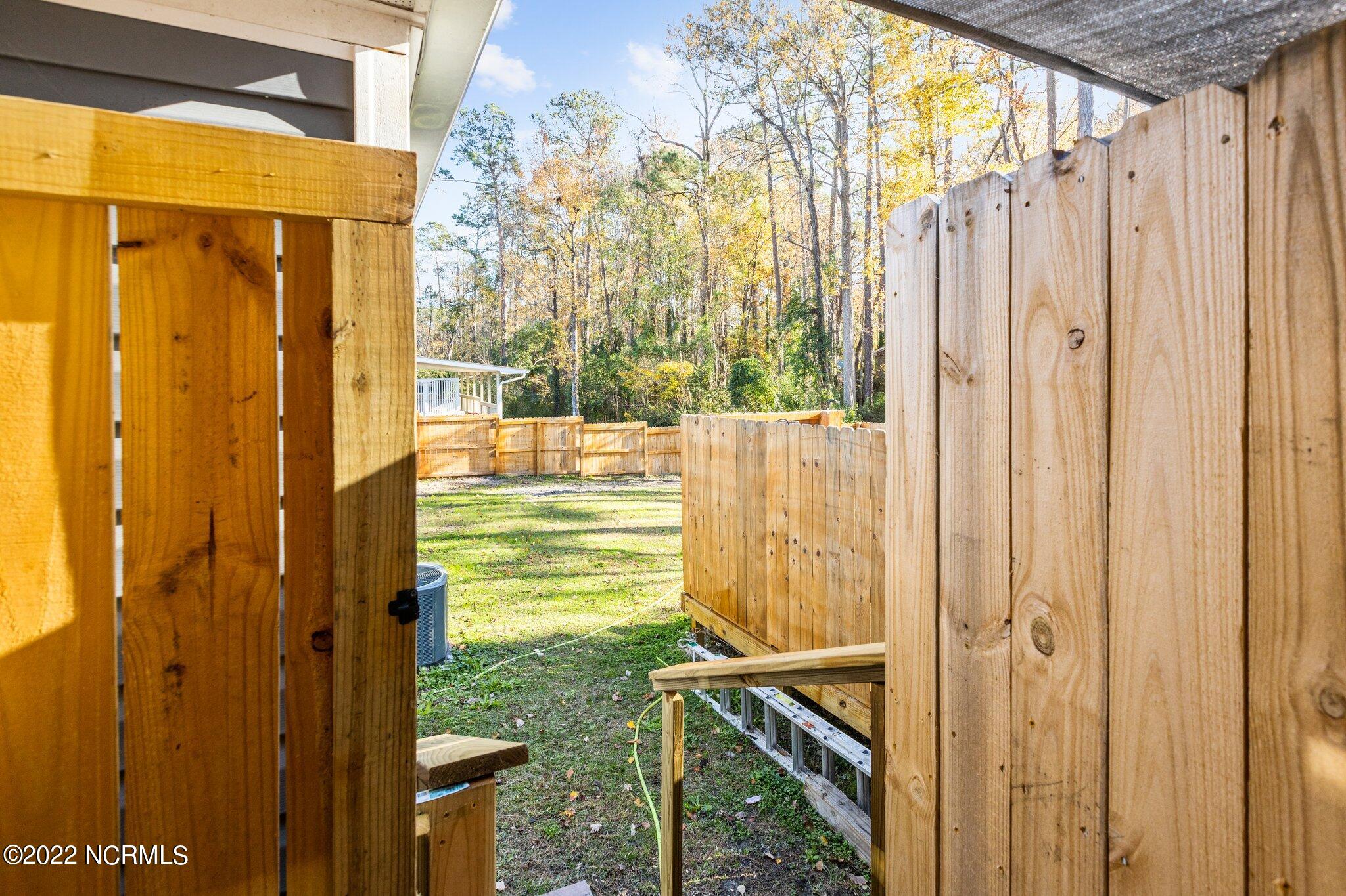 214 Manchester Road Havelock, NC 28532 - Photo 41 of 54 14-web-or-mls-2I3A0014
