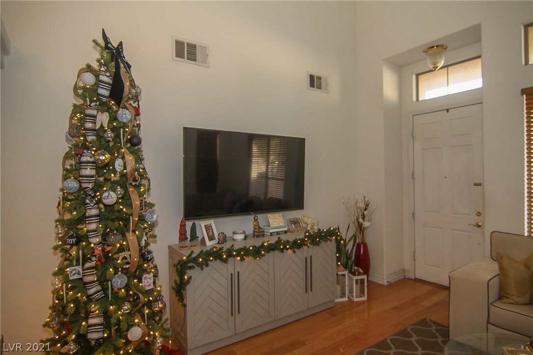 7619 Rising Port Avenue Las Vegas, NV 89113 - Photo 15 of 32 Gallery Image 15